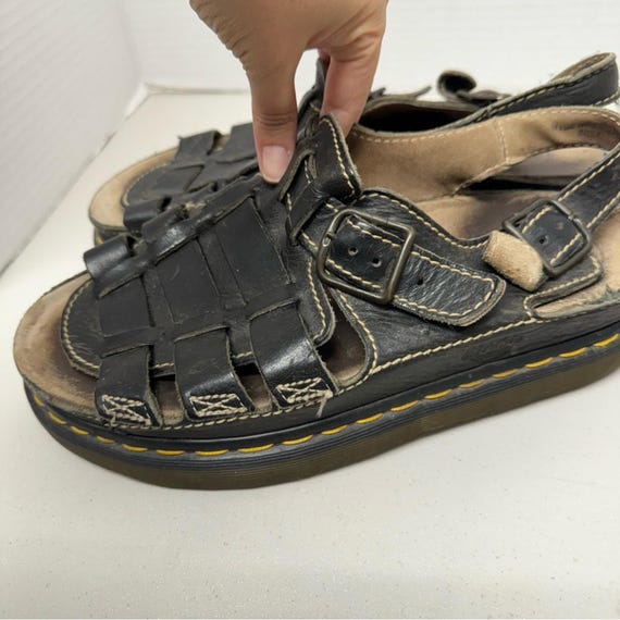 Dr Marten Vintage Black Leather Fisherman Sandals Women display picture 2