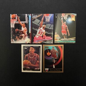 Scottie Pippen - 5 Card Lot w/ a 91-92 Topps Gold anchoring it down - Cards in Mint - Zie foto's - Vintage Gems - Chicago Bulls - HOF Forward