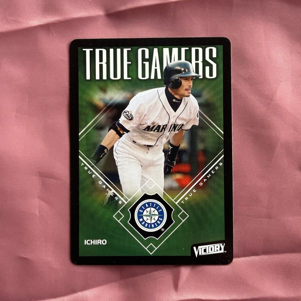 2003 Upperdeck Victory True Gamers - Ichiro - Holo Foil Baseball Card - No. 372 - Mint/Sharp Condition - Seattle Mariners Rare Vintage Gem