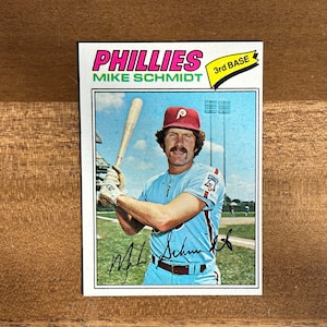 1977 Topps Mike Schmidt Card No 140 - Mint Condition - Philadelphia Phillies and MLB Legend - Baseball Hall of Fame - Absolute Vintage Gem!