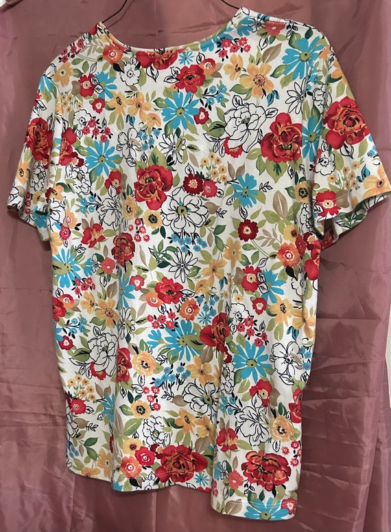 White Stag T-Shirt - Women’s L/G / 12/15 - Floral 