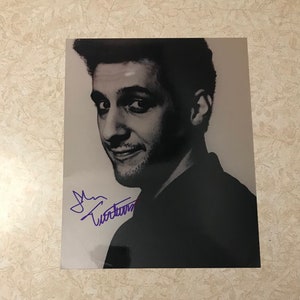 John Turturro - Foto autentica firmata a mano 8x10 con autografo e certificato di autenticità - Un gioiello raro! Film - Il grande Lebowski - Rounders - Una leggenda!
