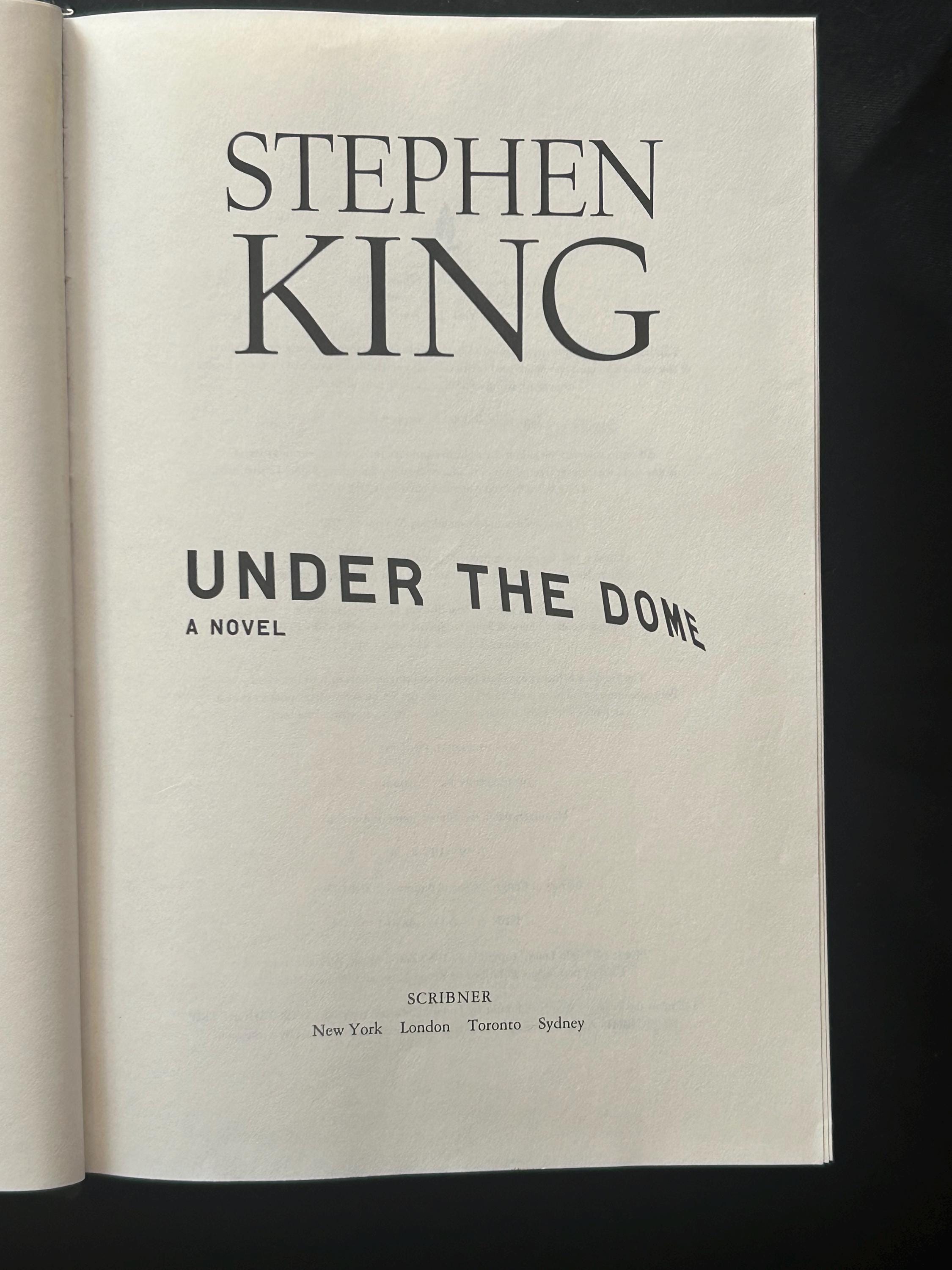 セール 海外 アンダー・ザ・ドーム 小説 - スティーブン・キング著 - ハード 洋書