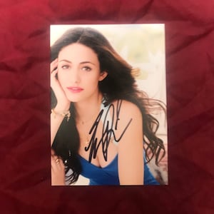 Emmy Rossum - Genuine Hand Signed 5x7 Authentic Autographed Photo w/ HOLO COA -  Star Actress of Showtimes “Shameless”