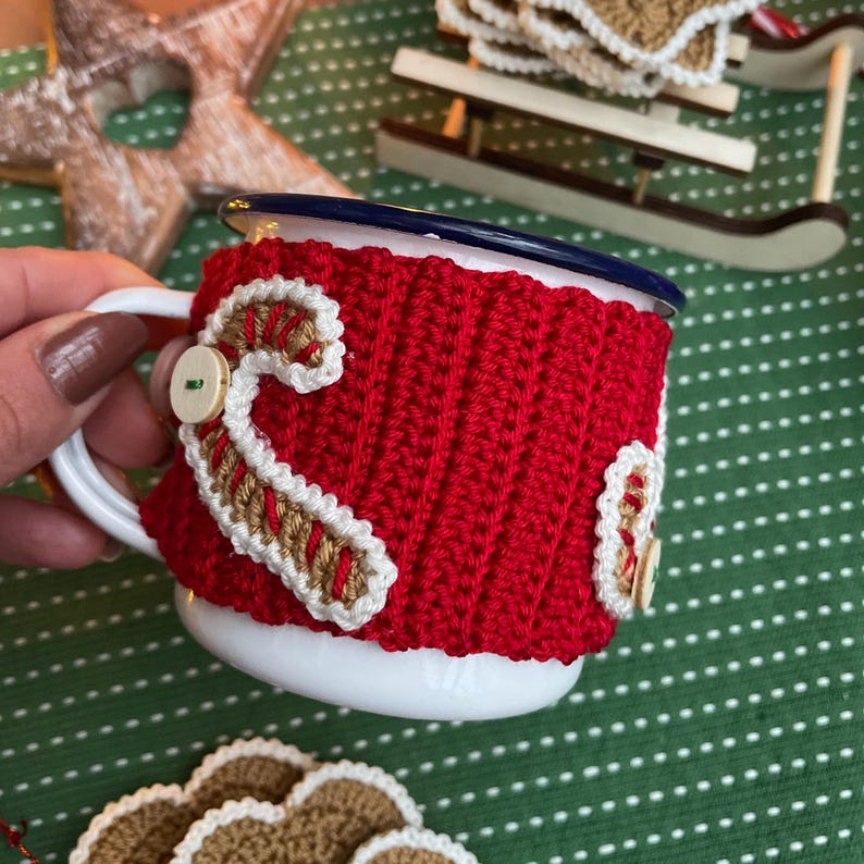 Candy cane mug cozy