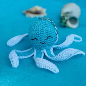 Amigurumi octopus keychain