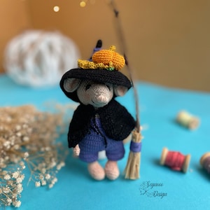 Crochet Mouse in Witch Costume, Halloween Mouse in Witch Costume, Witch Mouse Toy Pattern