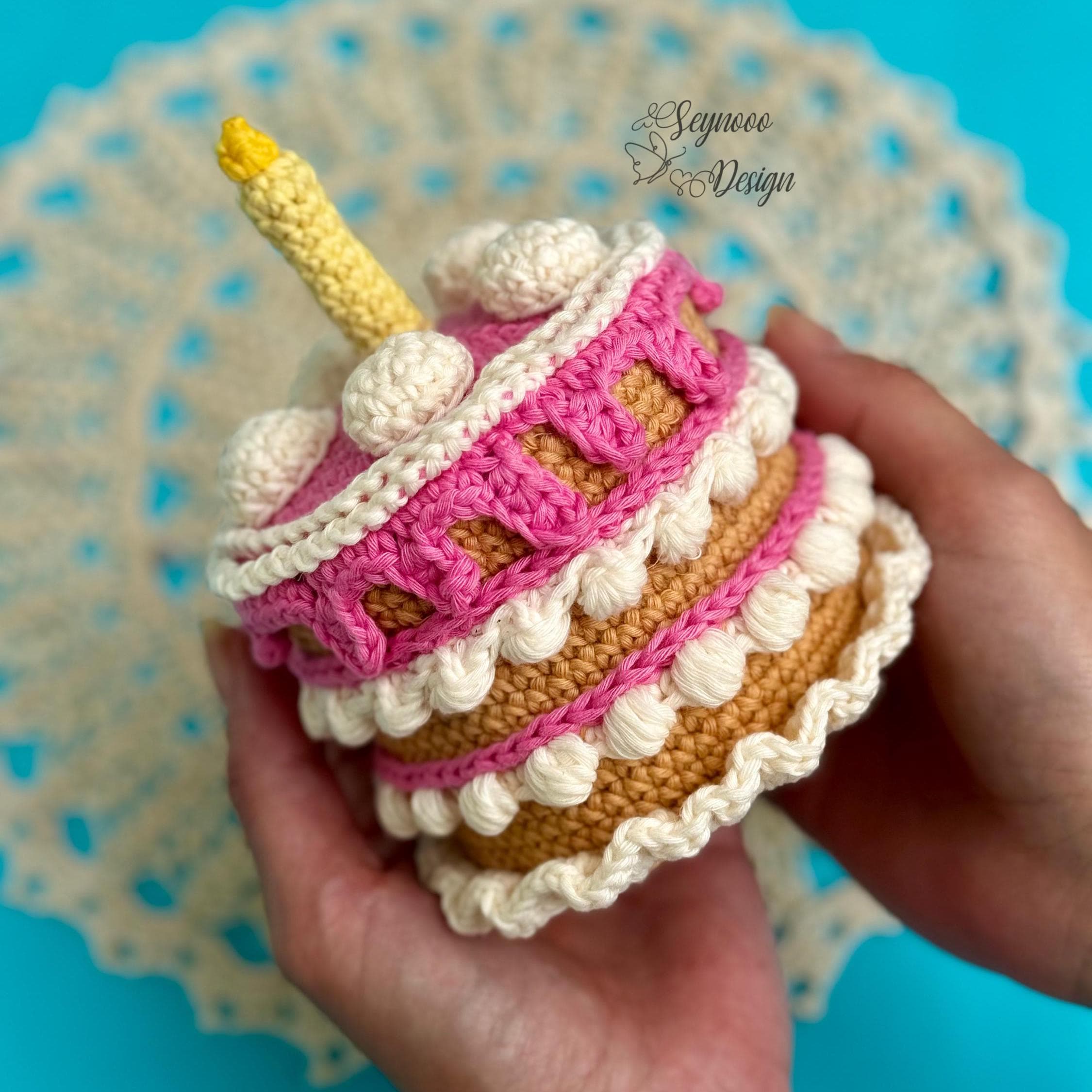 36 Crochet Birthday Gifts with Angels, Gnomes, Bouquets, and Keychains 2 Amigurumi Crochet Birthday Cake