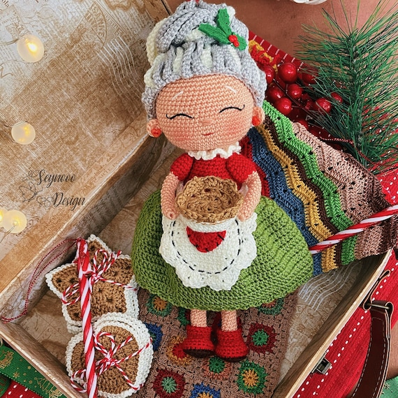Crochet Grandma Doll Pattern: Amigurumi Baking Granny (PDF Pattern