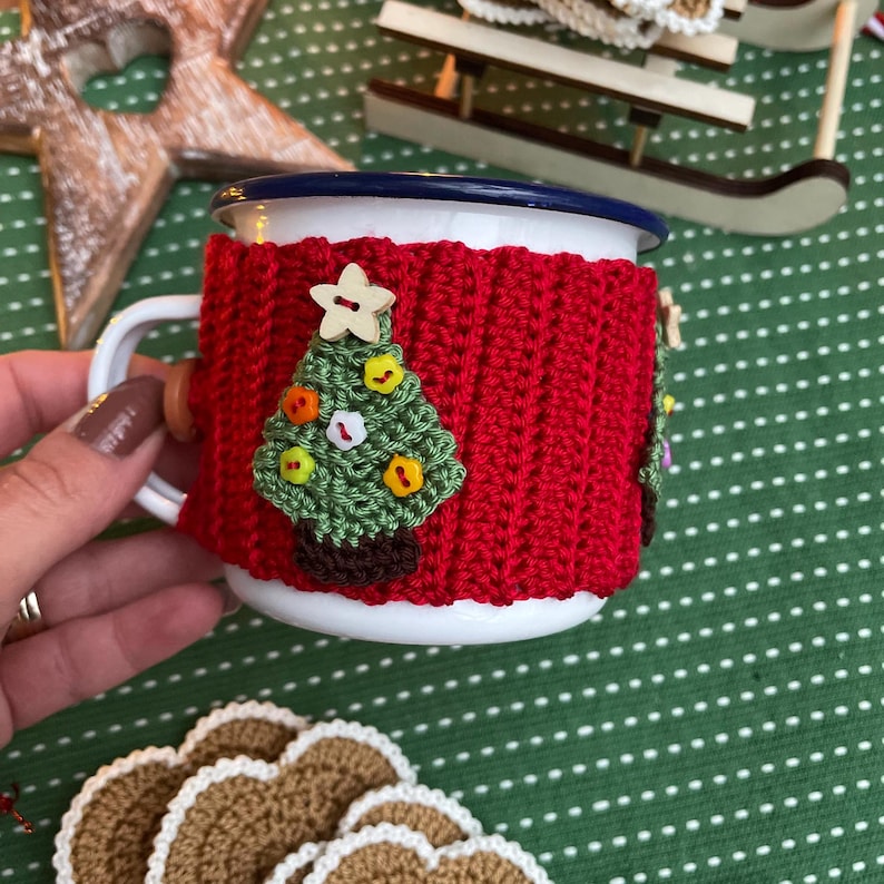 Christmas tree mug cozy
