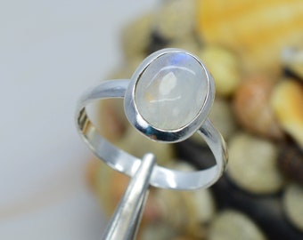 Rainbow Moonstone 925 Sterling Silver Ring