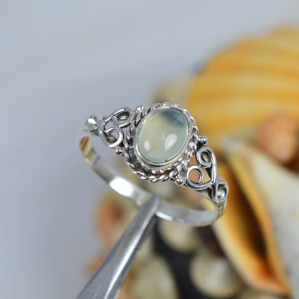 Natural Green Prehnite 925 Sterling Silver Designer Ring- Oval Shape Handmade Ring- Christmas Gift- Gemstone Jewelry