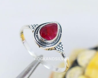 Anillo de rubí rojo en plata de ley 925 ~ Joyería artesanal ~ Forma de pera ~ Regalo de aniversario