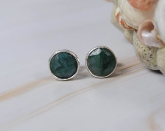 Cut Green Emerald 925 Sterling Silver Gemstone Stud Earring ~ Handmade Jewelry ~ Elegant Stud ~ Green Stone ~ Gift For Her