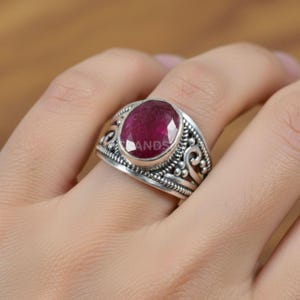 Roter Rubin Sterling Silber Ring: Handgemachter Facettierter Edelstein Schmuck