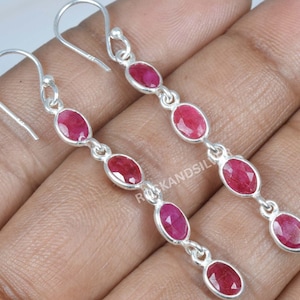 Boucles d'oreilles faites main en argent sterling avec rubis : bijoux en pierres précieuses à facettes
