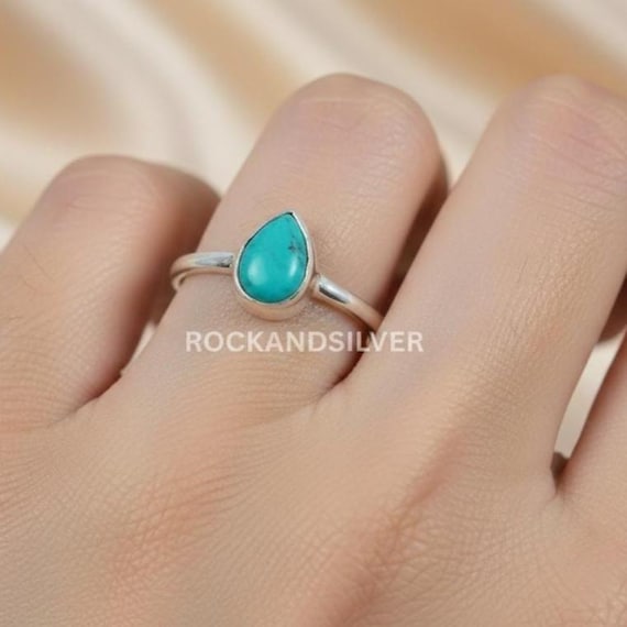 ペアシェイプターコイズリング：925スターリングシルバー製、重ね付け