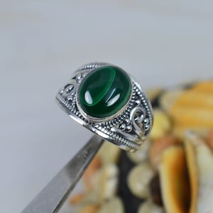 Green Malachite 925 Sterling Silver Gemstone Ring ~ Designer Ring ~ Oval Shape Handmade Ring ~ Green Malachite ~ Silver Ring ~ Gift For Her