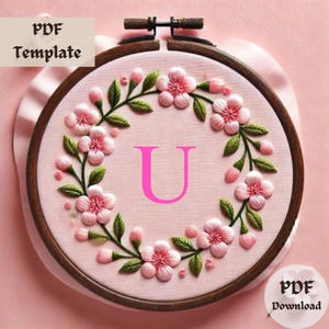 Padrão de bordado em U com monograma de flor de cerejeira, design de bordado à mão com letras florais, alfabeto botânico em PDF, download de modelo de bastidor em U faça você mesmo