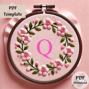Patrón de bordado con monograma Q de flor de cerezo, diseño de bordado a mano con letras florales, PDF del alfabeto botánico, descarga de plantilla de aro Q DIY