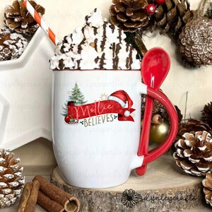 Personalisierte Weihnachtslöffel Tasse, Passende Familie Weihnachtstassen, Weihnachten Heiße Schokolade Tasse, Heiligabend Box Füller, Rote Weihnachtstasse