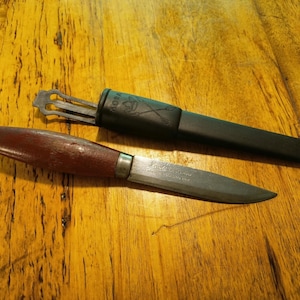Vintage Frosts Mora knife 80s
