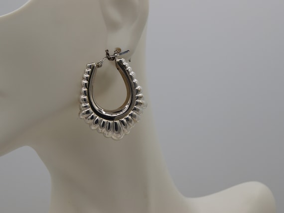 Sophisticated Sterling Silver Bubbled Oval Hoop E… - image 2
