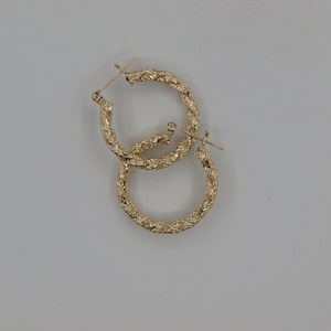 Swirling Rope Looking 14k Gold Hoop Earrings. 24mm in Diameter X 3mm Thick.