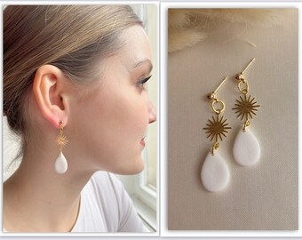 Boucles d'oreilles puces en pâte polymère DAVINIA blanc avec soleil et lune blanche avec gouttes