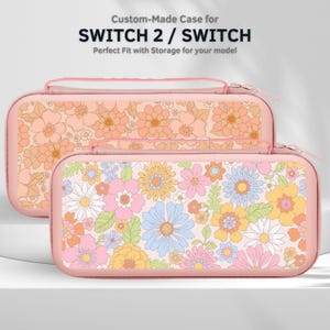 Pode incluir: Duas capas rosa para Switch 2 / Switch com estampas florais. A capa superior tem flores pêssego e creme, enquanto a capa inferior apresenta uma variedade de flores coloridas, incluindo azul, rosa, amarelo e branco. As capas têm fecho de zíper.