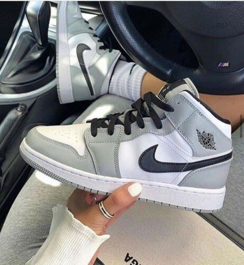women's shoe air jordan 1 mid