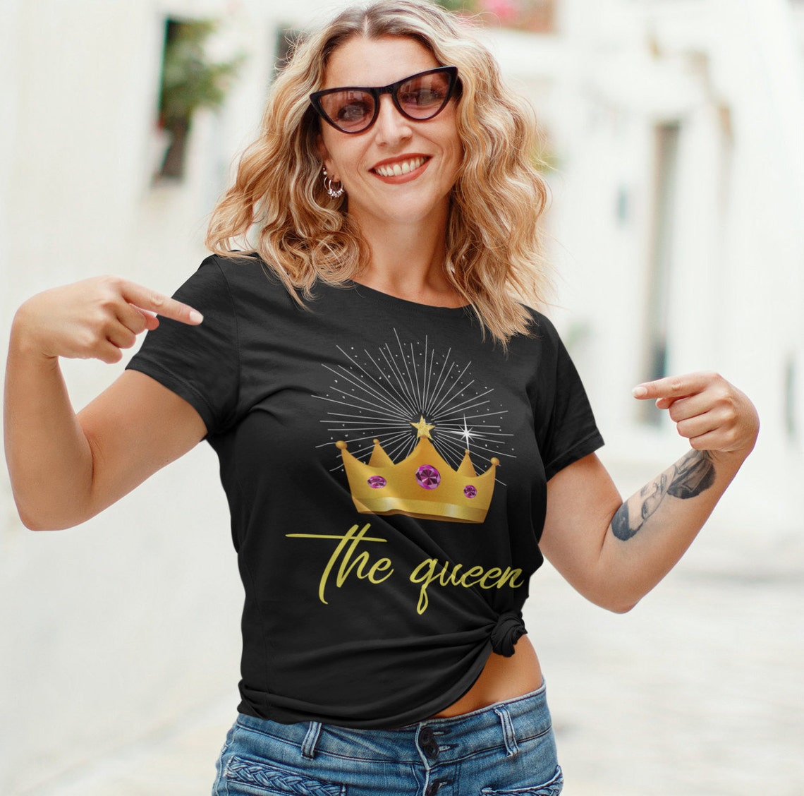 The Queen Cool T-shirt Unisex Men & Women's T-shirt | Etsy