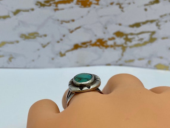 Vintage Sterling Silver And Green Turquoise Ring … - image 2