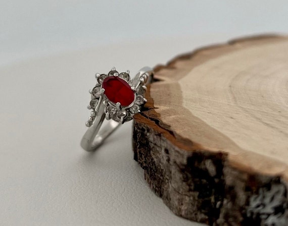 Vintage 925 Sterling Silver Ring With Red Oval Stone - Etsy
