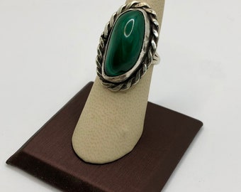 Vintage 925 Sterling Silver Oval Malachite Ring