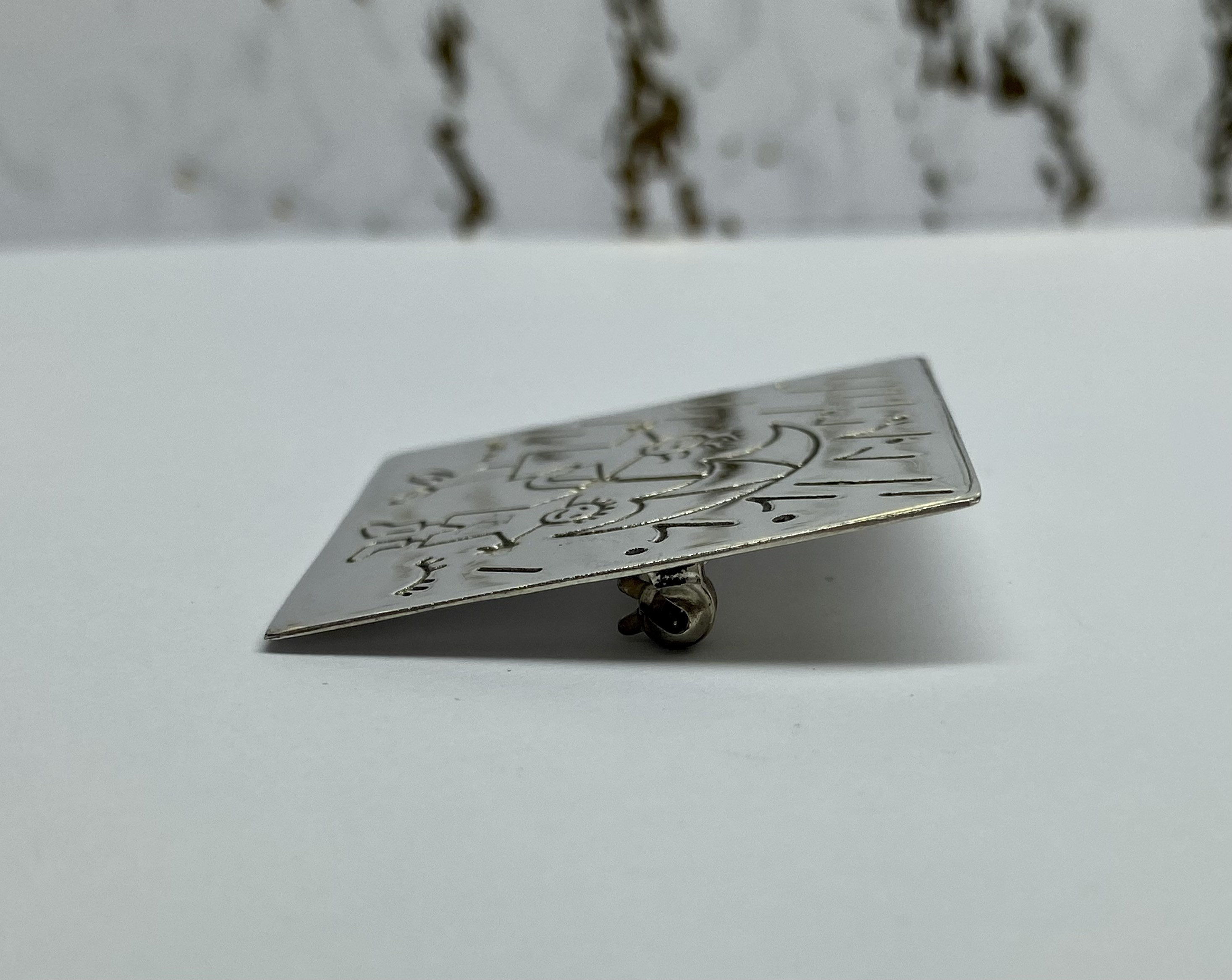 ヴィンテージ メキシコ 925 スターリング シルバー 雨の中で傘を持つ 2