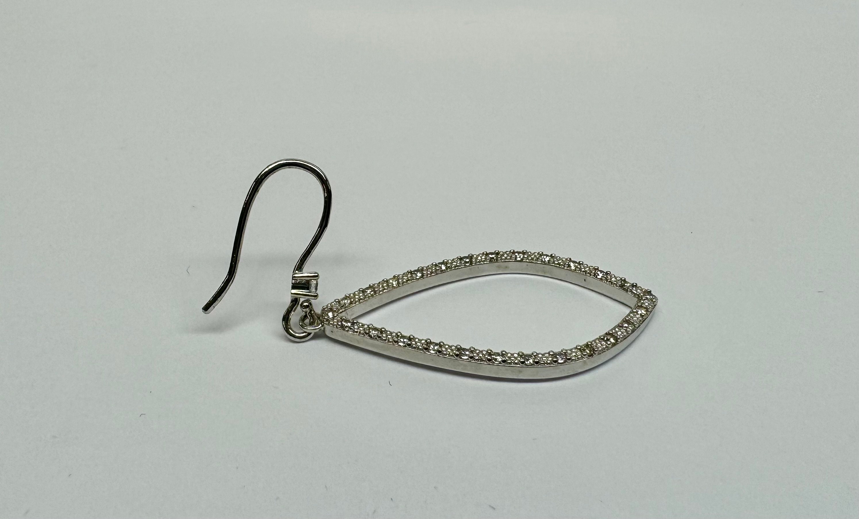 BESTEEL Orecchini Pendenti in Argento 925 con Nodo Infinit