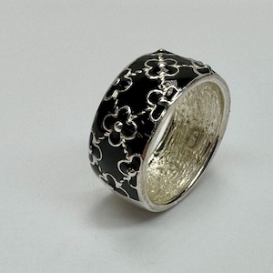 Vintage 925  Sterling Silver And Black Enamel Band/Ring!!! Size 7 1/4
