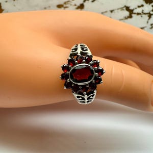 Vintage Sterling Silver Garnet Statement Ring - Size 9 1/4