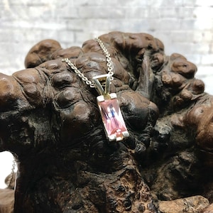Vintage 925 Sterling Silver Light Pink Rectangle Stone Pendant Necklace