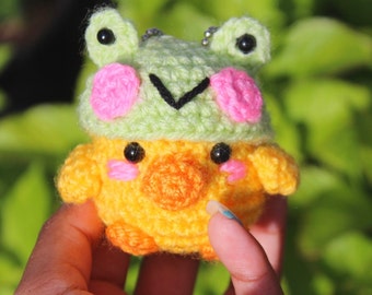 PATTERN: crochet chick with frog hat, kawaii keyrings and plushies