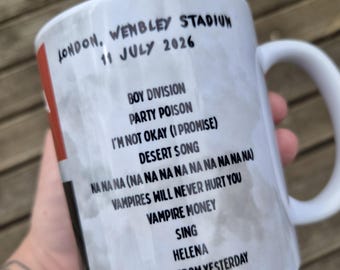 Taza con la lista de canciones de la gira británica de My Chemical Romance 2026 – Wembley, Liverpool y Glasgow – Regalo de concierto de MCR – Regalo emo – Taza de la gira británica
