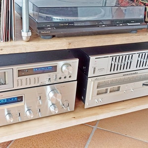 Meuble Hi-Fi Ancien En Bois Massif - 3 Portes - Style Chêne Foncé