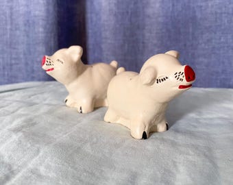 Unique Hand Painted Ceramic Pigs Salt & Pepper Shakers - Vintage