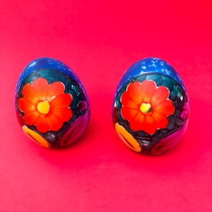 Unique Hand Painted Blue Egg with Flowers Salt & Pepper Shakers - Vintage