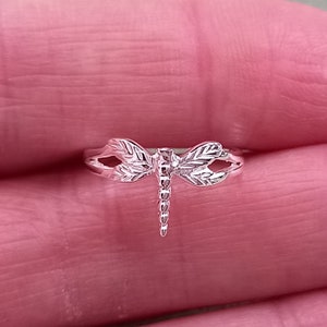 925 Sterling Silver Dragonfly Adjustable Open Toe / Midi Ring With Black Velveteen Gift Bag *Free UK delivery*