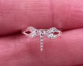 925 Sterling Silver Dragonfly Adjustable Open Toe / Midi Ring With Black Velveteen Gift Bag *Free UK delivery*