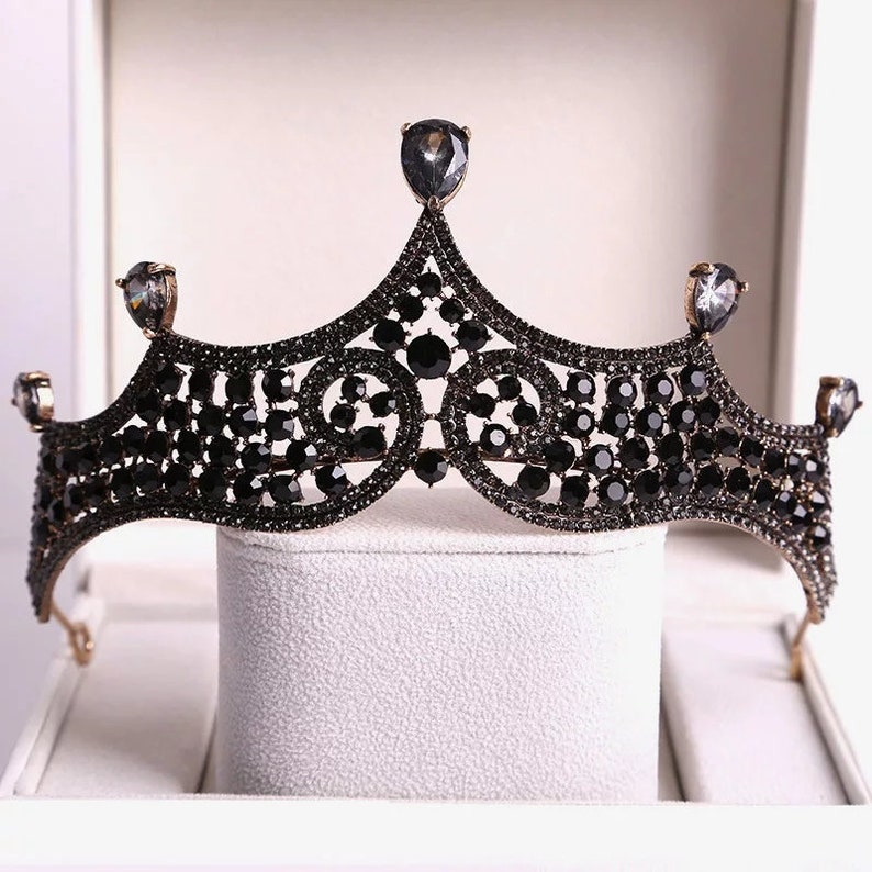 ☆送料無料☆ 当日発送可能 Black Vintage 再入荷 予約販売 Baroque Tiara Dark Crown sm Evil no Goth box Queen