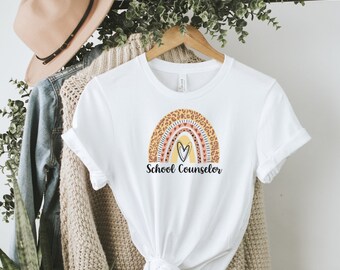 Camiseta del Consejero, Camisa del Consejero Escolar, Regalo del Consejero Escolar, Camiseta del Consejero Escolar, Regalo para el Consejero Escolar, Camisa arco iris del Consejero