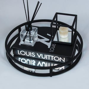 Rund dekorativ spegelbricka, svart metallram, modern bordsdekoration, ljusdisplaybricka, elegant heminredning, inflyttningspresent Ø36cm bild 10